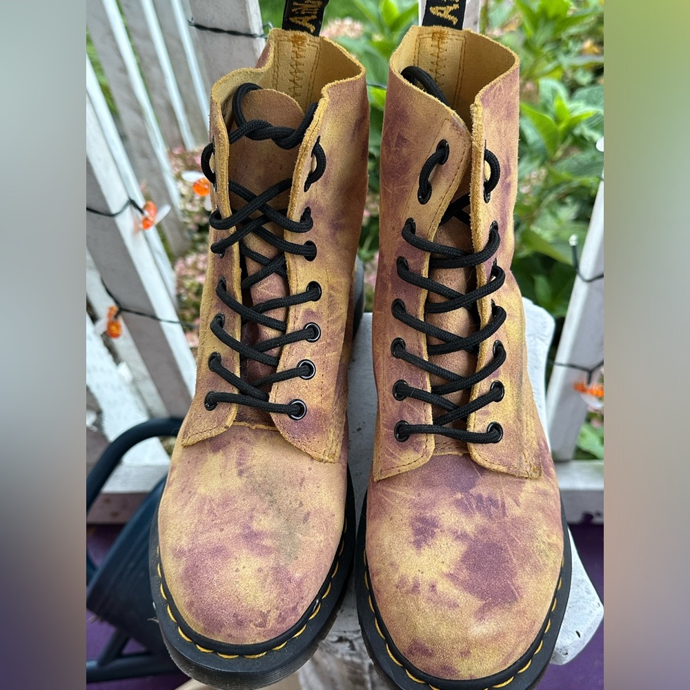Dr. Martens 1460 Pascal Tie Dye Lace Up Boots BRAND NEW with tags! Gold/purple